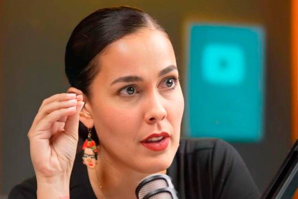 Periodista cubana expulsada de Ecuador denuncia autoritarismo del gobierno Periodista cubana expulsada de Ecuador denuncia autoritarismo del gobierno