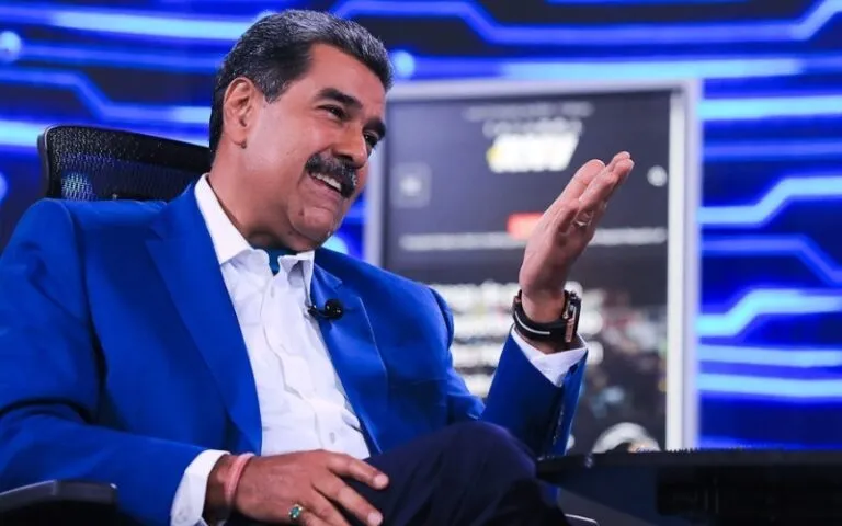 Maduro inicia campaña presidencial con recorrido por 70 ciudades