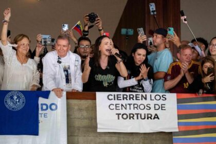 María Corina Machado denuncia detenciones a dos semanas de las elecciones