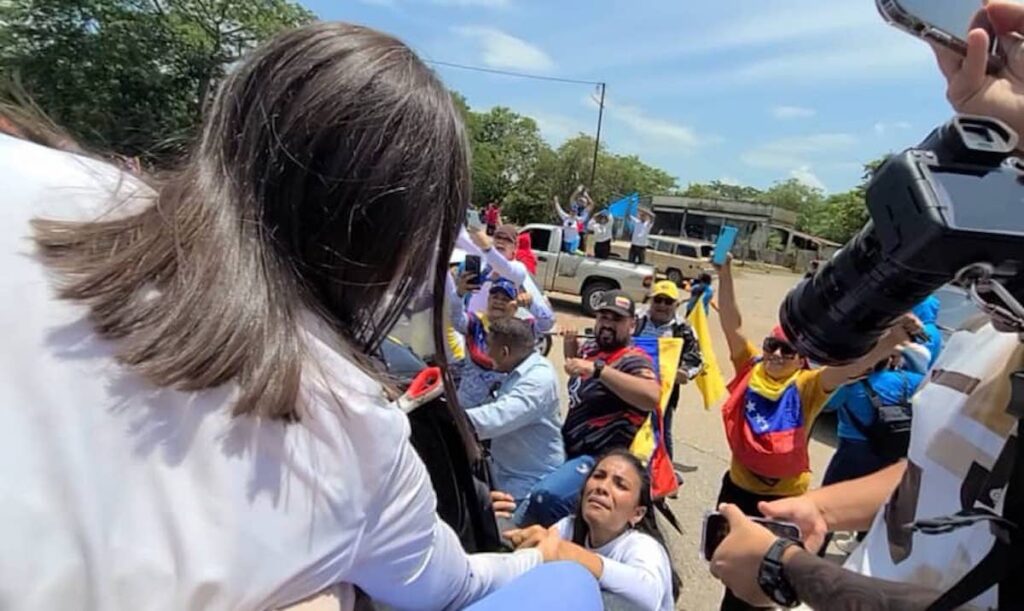 Vente Venezuela cierra campaña en Zulia con Machado y González Vente Venezuela cierra campaña en Zulia con Machado y González