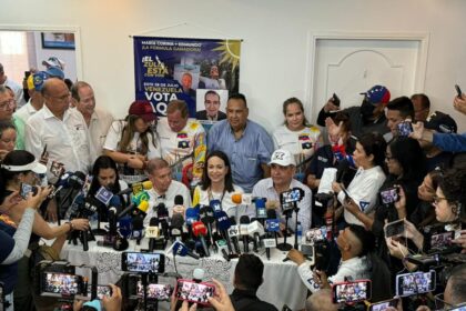 Vente Venezuela cierra campaña en Zulia con Machado y González