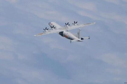 Avión militar chino invade espacio aéreo japonés