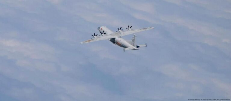 Avión militar chino invade espacio aéreo japonés