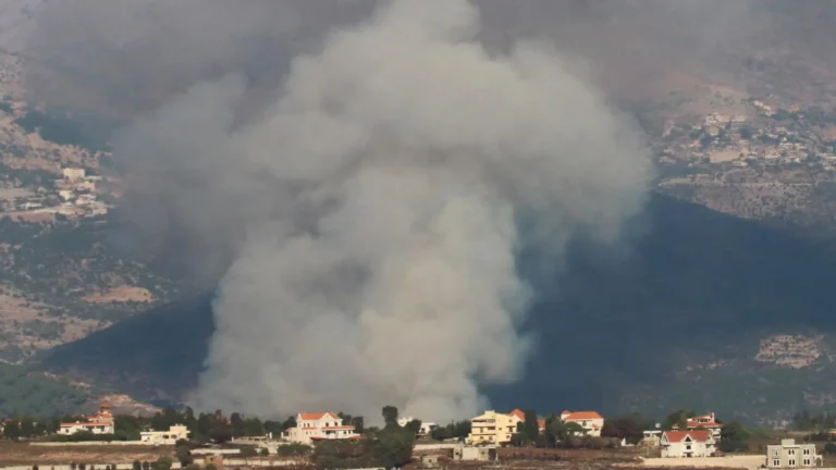 Israel detecta ataque de Hezbolá con 30 cohetes desde el Líbano