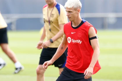 Dani Olmo no podrá debutar con el FC Barcelona este fin de semana