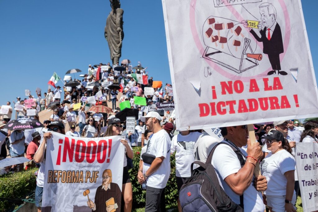 Protestas en México contra la reforma judicial de López Obrador