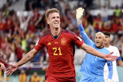 Dani Olmo se une al FC Barcelona por seis temporadas