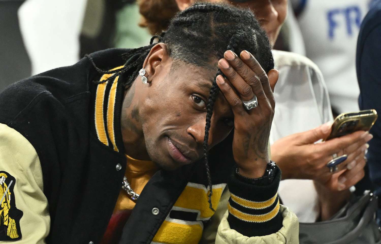 Travis Scott queda en libertad tras arresto en París