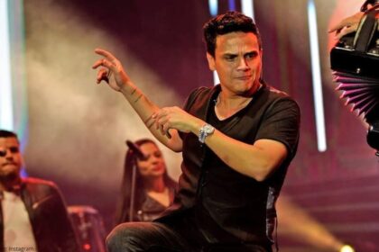 Silvestre Dangond pide una “Venezuela libre” durante su concierto en Chile