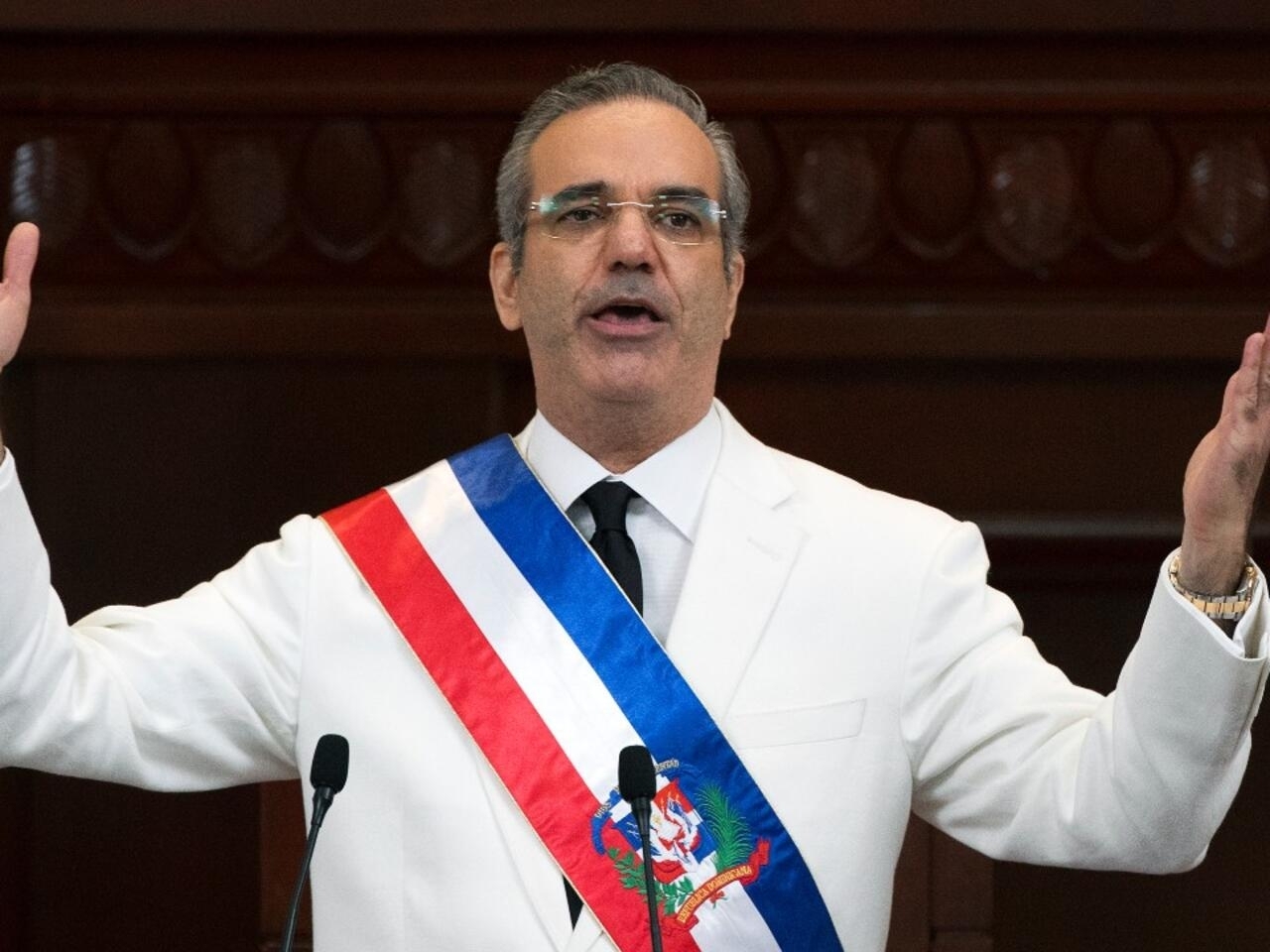 Luis Abinader se juramenta como mandatario de República Dominicana