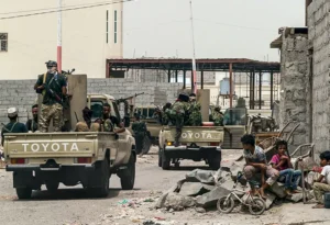 Al Qaeda realiza atentado suicida en Yemen que cobra 16 vidas de militares