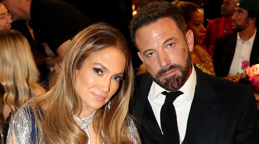 Jennifer López y Ben Affleck se divorcian tras 2 años de matrimonio