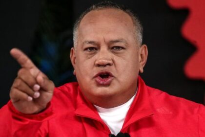Diosdado Cabello anuncia destitución del rector del CNE Juan Carlos Delpino por "abandono de cargo"
