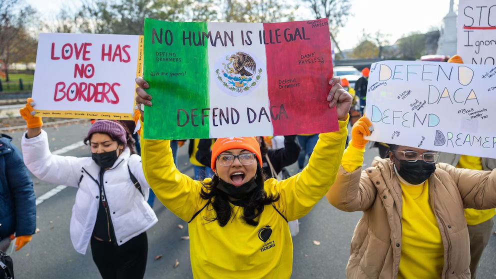 Juez federal de Texas bloquea temporalmente el programa “Keeping Families Together”