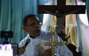 GNB detiene a un sacerdote en Machiques mientras lideraba un rosario en plena protesta