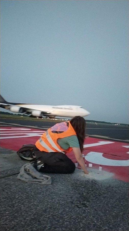 Activistas paralizan aeropuertos alemanes en protesta por el cambio climático