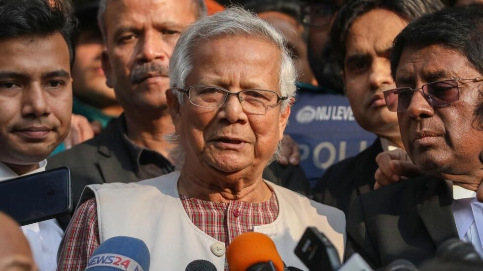Muhammad Yunus nombra 2 líderes estudiantiles para el gabinete interino de Bangladés Yunus