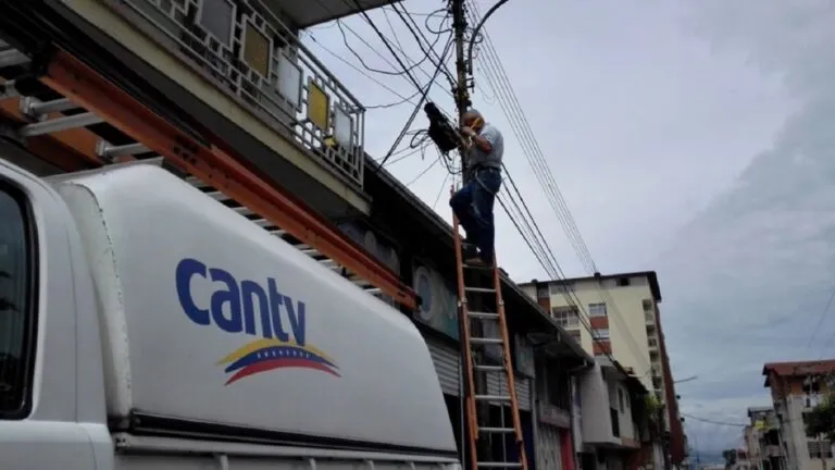 CANTV implementa fibra óptica en varias zonas de Caracas