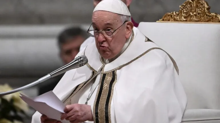 El Papa Francisco alerta sobre amenazas a la libertad religiosa en Ucrania