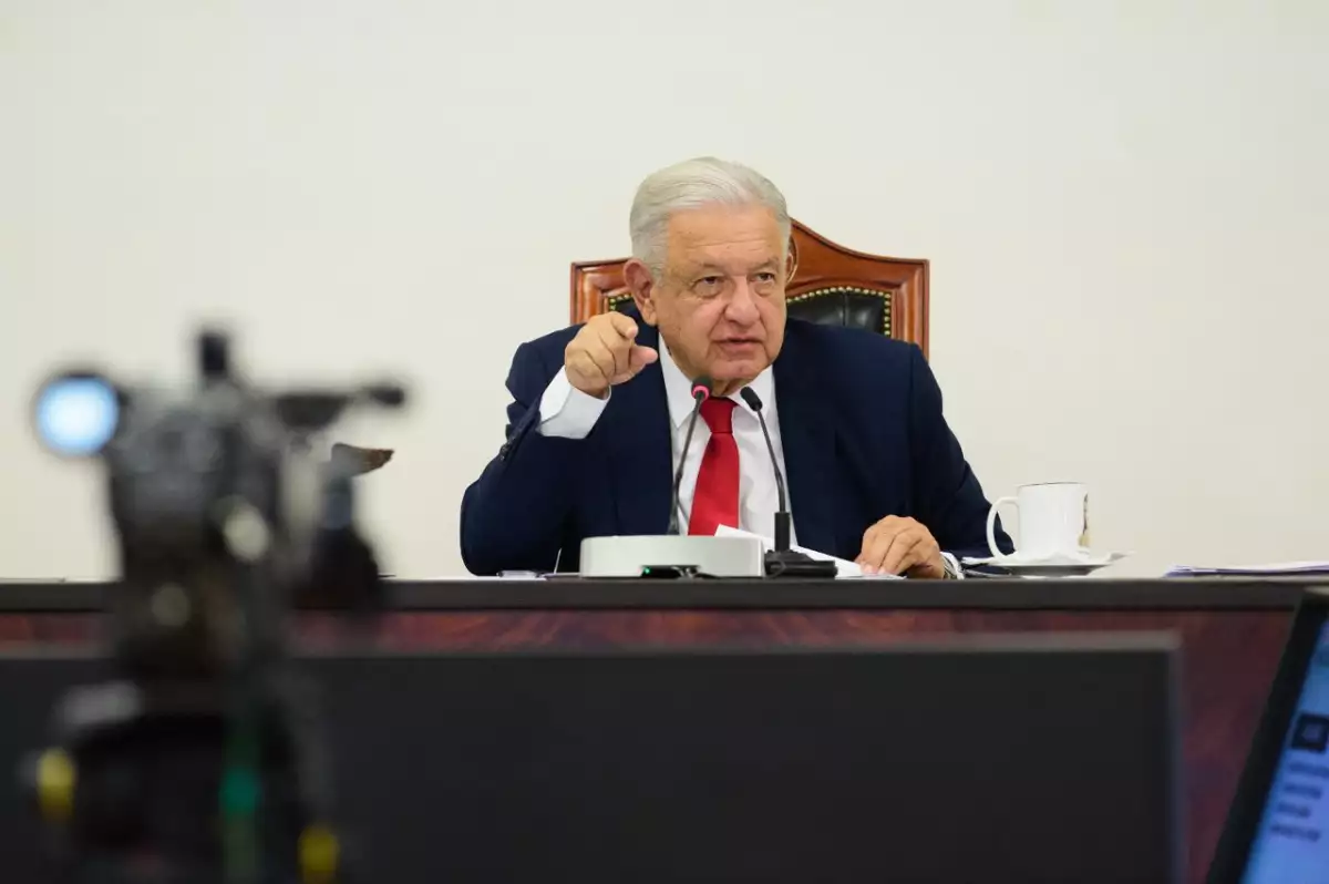 López Obrador critica a Estados Unidos por reconocer triunfo opositor en Venezuela