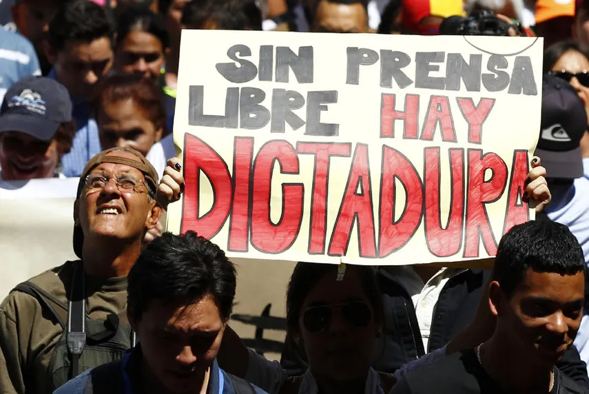 SIP rechaza imputación por terrorismo a periodistas venezolanos