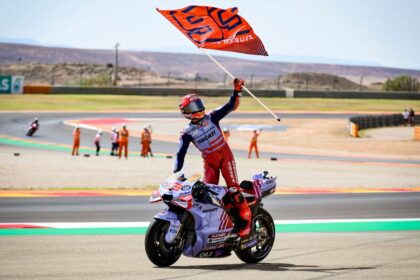 Piloto español Marc Márquez gana MotoGP de Aragón tras 3 años sin un título