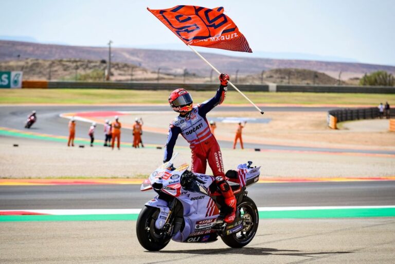 Piloto español Marc Márquez gana MotoGP de Aragón tras 3 años sin un título