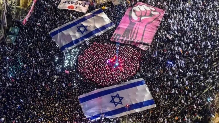Continúan protestas masivas en Israel tras el hallazgo de rehenes muertos en Gaza