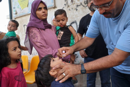 OMS culmina éxito en vacunación de emergencia contra la polio en Gaza
