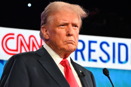 Trump anuncia plan de "deportación masiva" para migrantes venezolanos