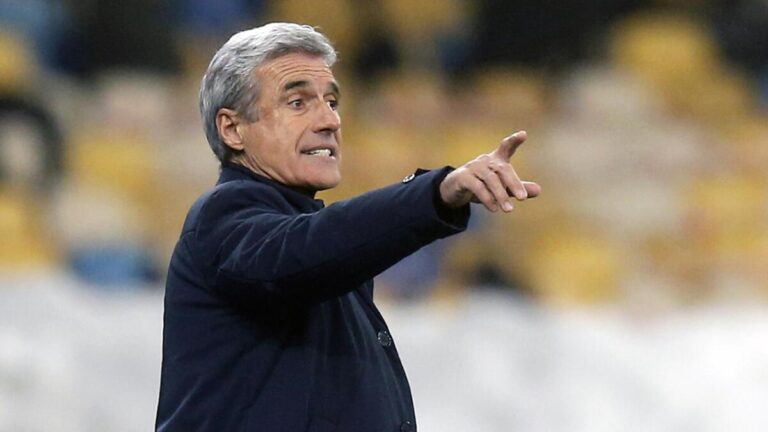 Al Nassr destituye a Luis Castro tras decepcionante empate en la Liga de Campeones Élite