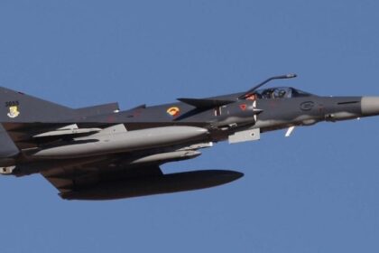 Gustavo Petro confirma la muerte de 8 miembros de la Fuerza Aérea en trágico accidente