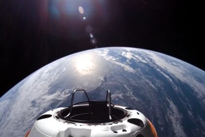 Jared Isaacman realiza la primera caminata espacial privada de la historia