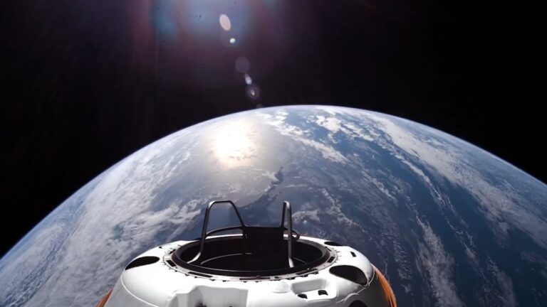Jared Isaacman realiza la primera caminata espacial privada de la historia