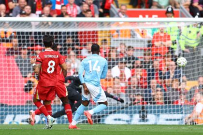 Nottingham Forest sorprende y vence al Liverpool en Anfield