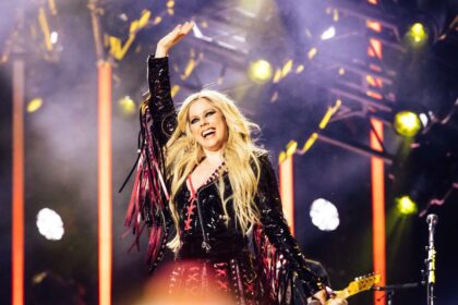 Avril Lavigne comparte su alegría por cumplir 40 años y concluir su tour