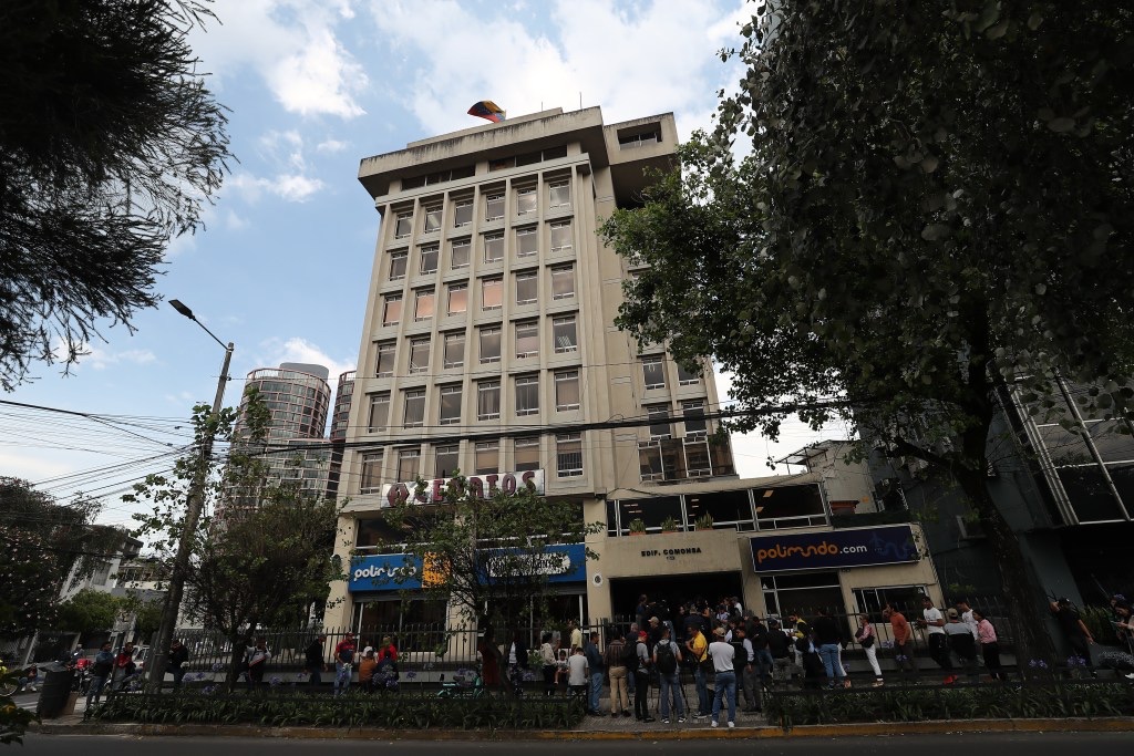 Ecuador ordena cierre de Consulado en Venezuela