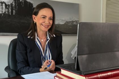 María Corina Machado presenta pruebas de fraude electoral en el Senado Colombiano