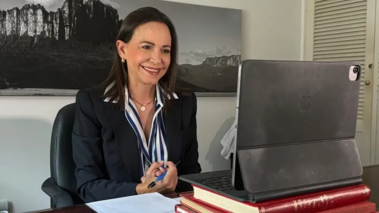 María Corina Machado presenta pruebas de fraude electoral en el Senado Colombiano