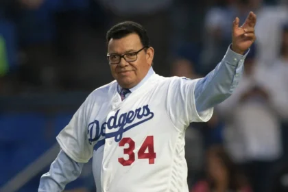Fallece Fernando Valenzuela, leyenda de los Dodgers de L.A., a los 63 años