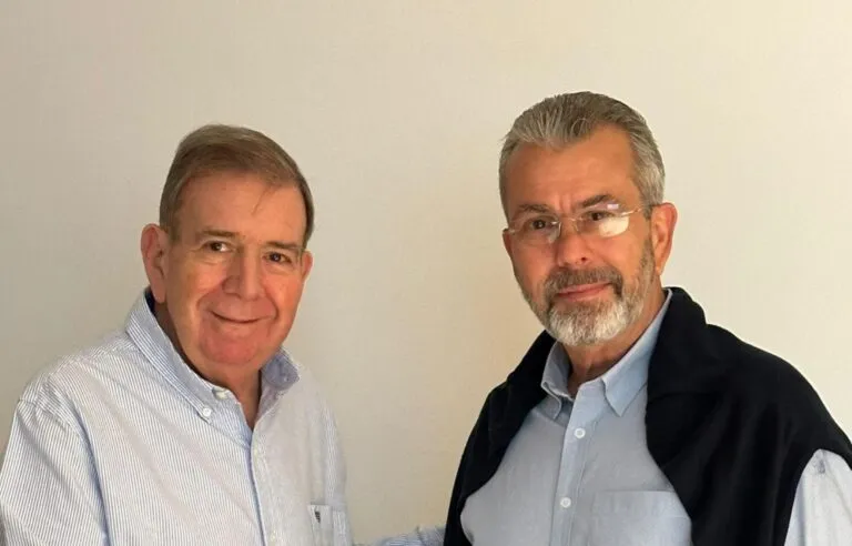 Edmundo González sostuvo reunión con Juan Delpino, rector del CNE