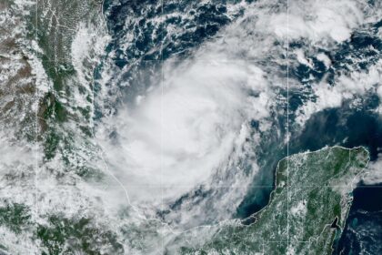 Huracán Milton aumenta su intensidad y amenaza a Florida como categoría 4