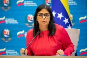 Delcy Rodríguez se reúne con cámaras empresariales para planificar la temporada decembrina