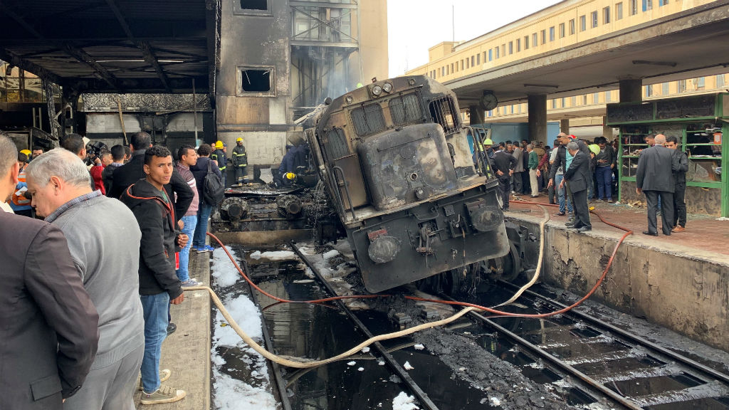 Accidente ferroviario en Egipto: 2 trenes chocan y causan caos en Al Minia