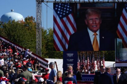 Simpatizantes de Trump se reúnen en Butler, un mes después del atentado