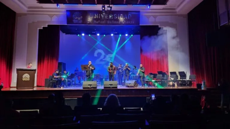 URBE 96.3 FM celebra 25 años al aire
