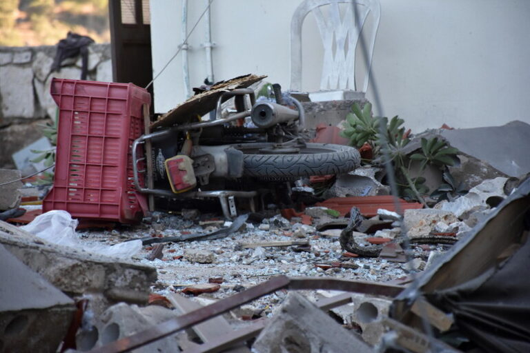 Ataque aéreo israelí en Líbano deja tres periodistas muertos