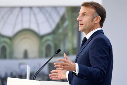 Macron insiste a Netanyahu: "El momento de un alto al fuego ha llegado"