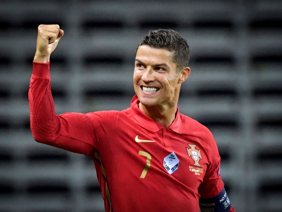 Cristiano Ronaldo alcanza los 906 goles en su carrera