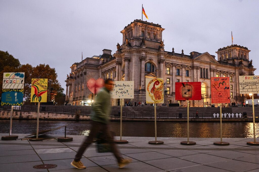 Alemania honra a las víctimas del Muro de Berlín en su aniversario